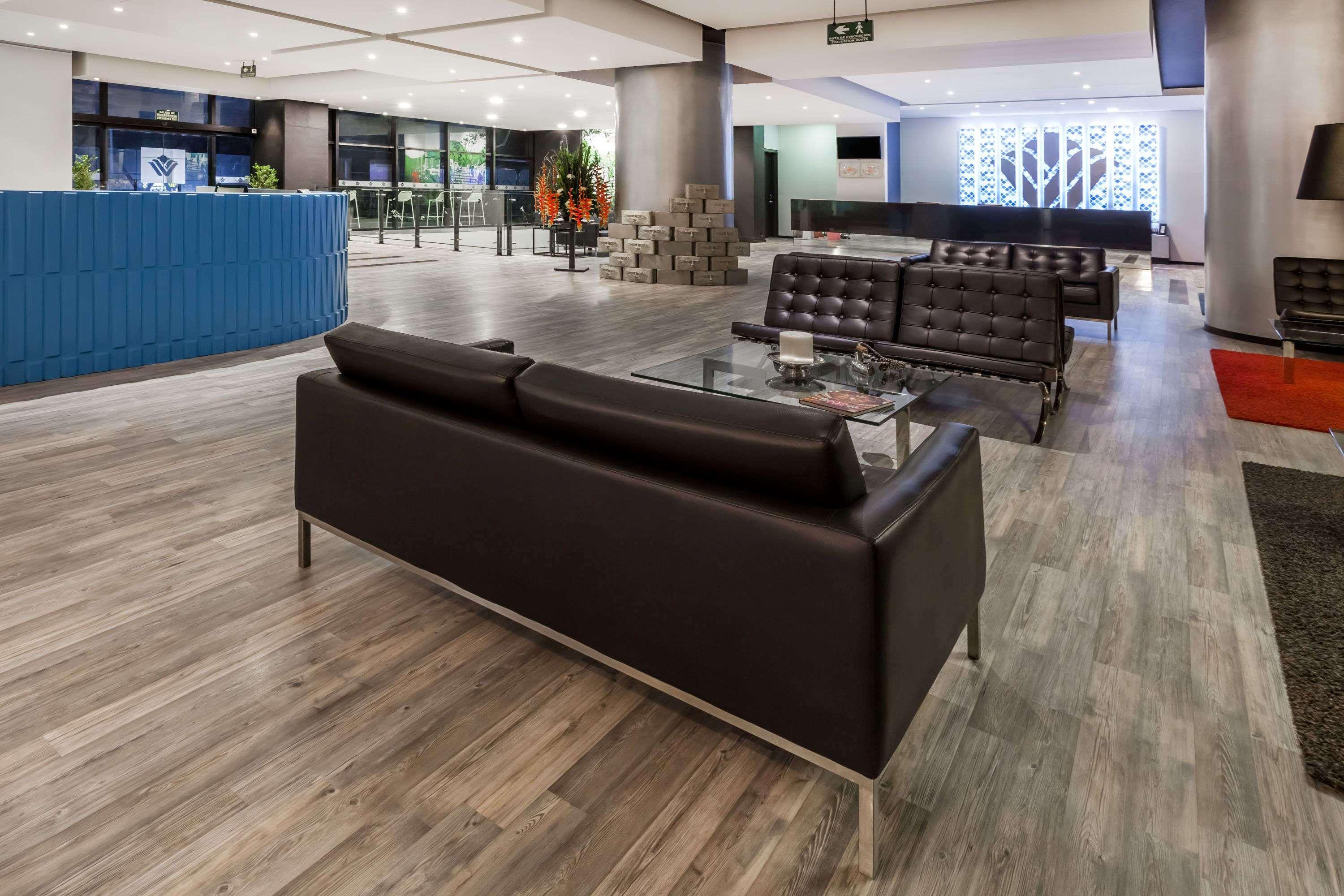 Wyndham Bogota Hotell Exteriör bild The lobby of the hotel