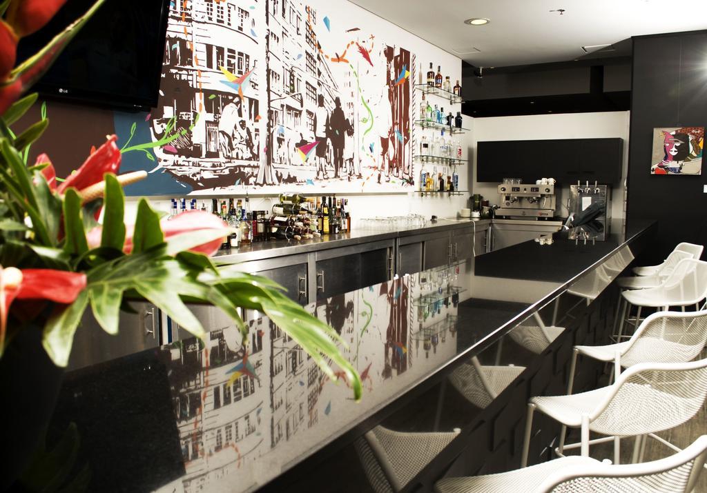 Wyndham Bogota Hotell Exteriör bild The bar at the 2008 Olympics