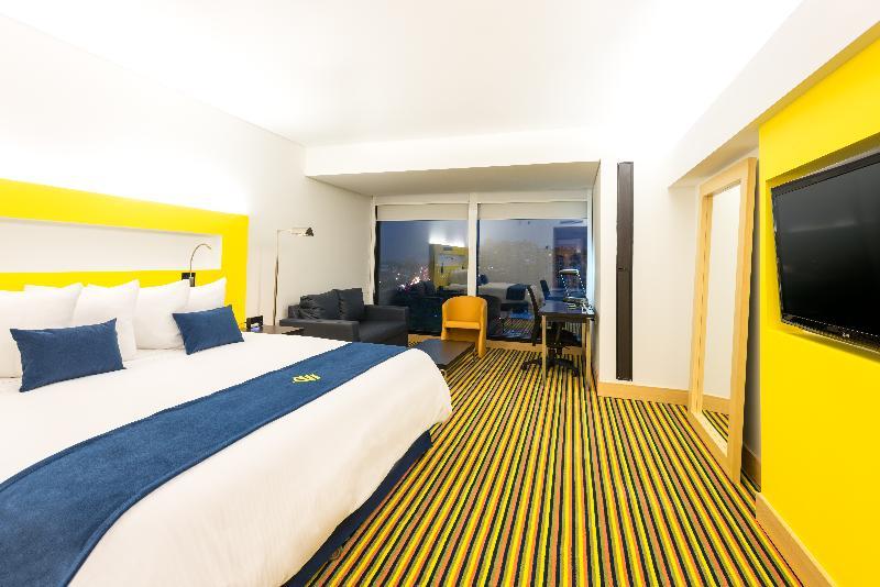 Wyndham Bogota Hotell Exteriör bild A room at the hotel