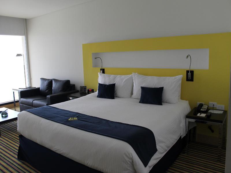 Wyndham Bogota Hotell Exteriör bild A room at the hotel