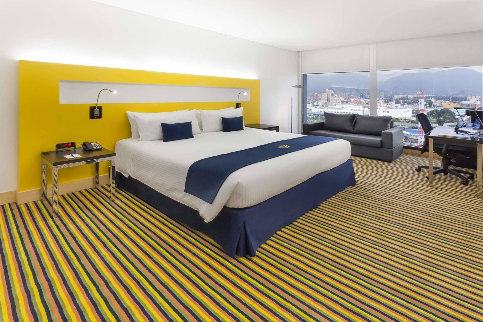 Wyndham Bogota Hotell Exteriör bild A room at the hotel