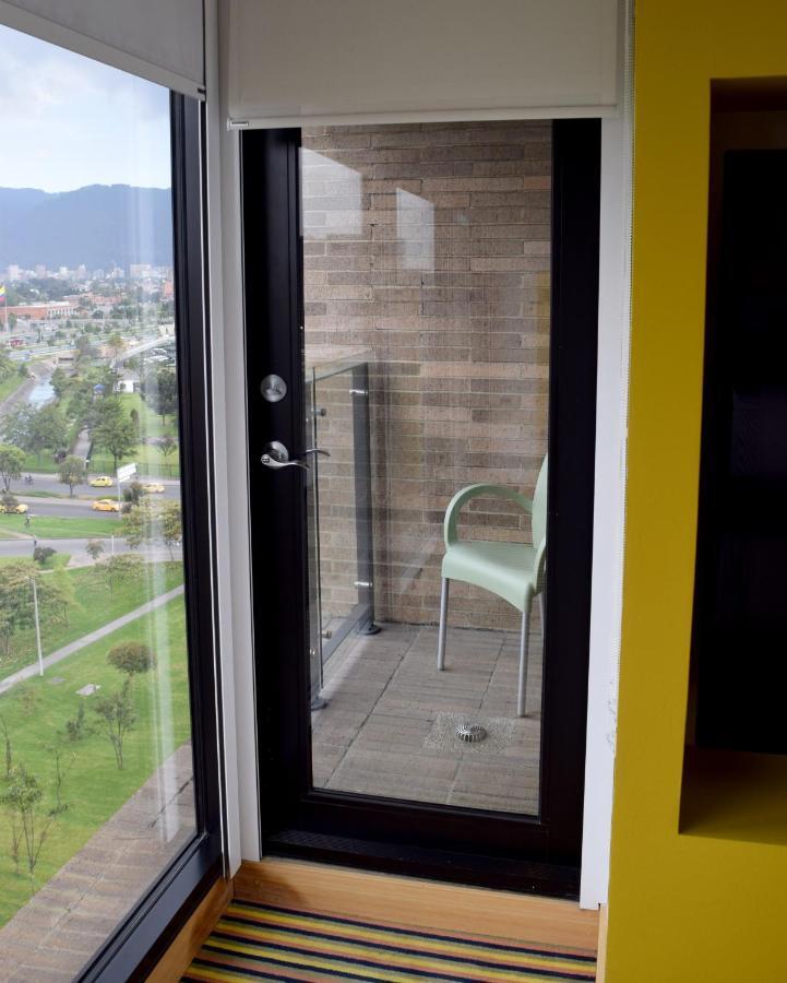 Wyndham Bogota Hotell Exteriör bild A balcony in Bogotá, Colombia